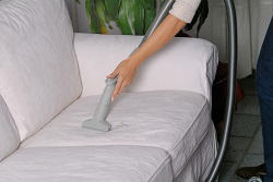 deep upholstery cleaning